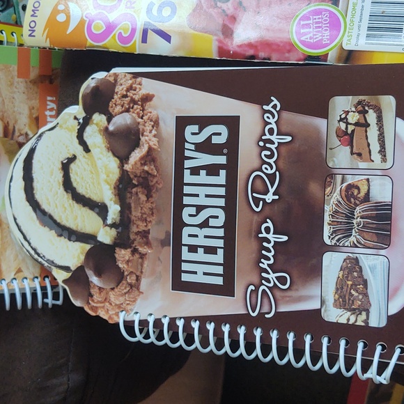 Assorted Recipe Book Collection - Picture 2 of 7